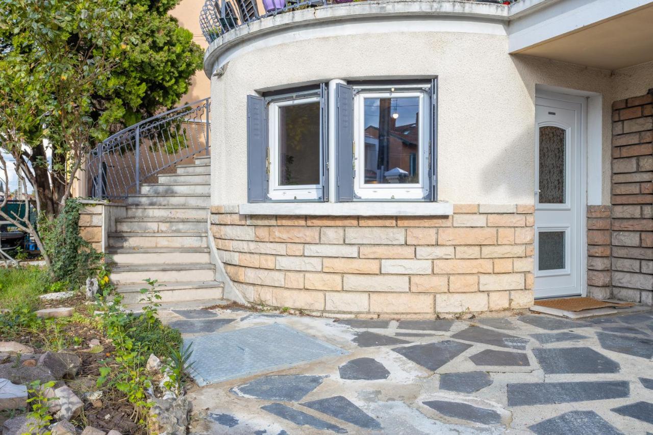 Ferienwohnung Le Grand Parilly Bron Exterior foto