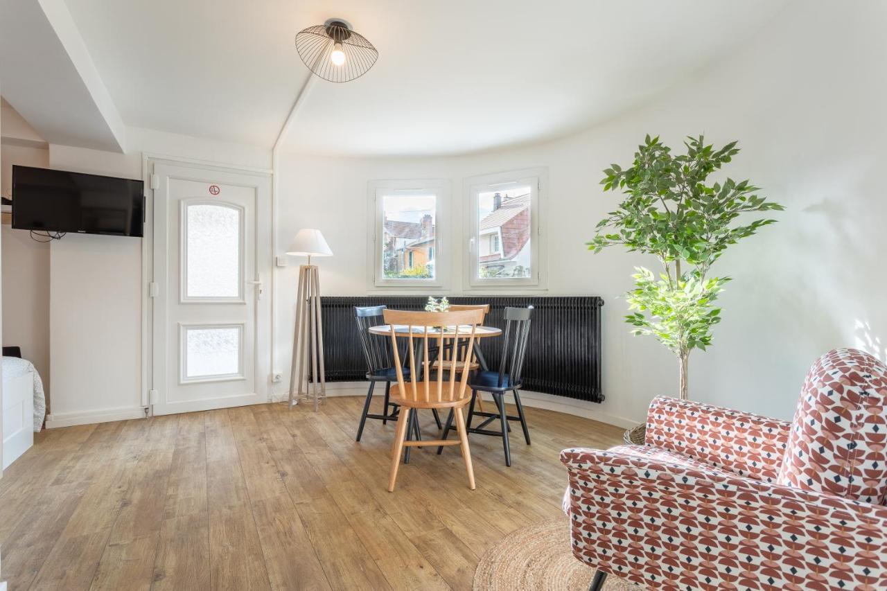 Ferienwohnung Le Grand Parilly Bron Exterior foto